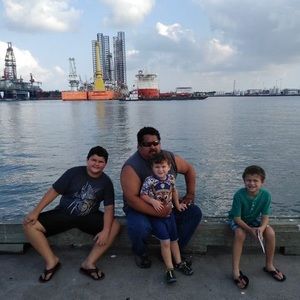 Meet your Posher, Americo